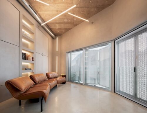 The Corner: Proyecto de Minimal Studio y Worldlight